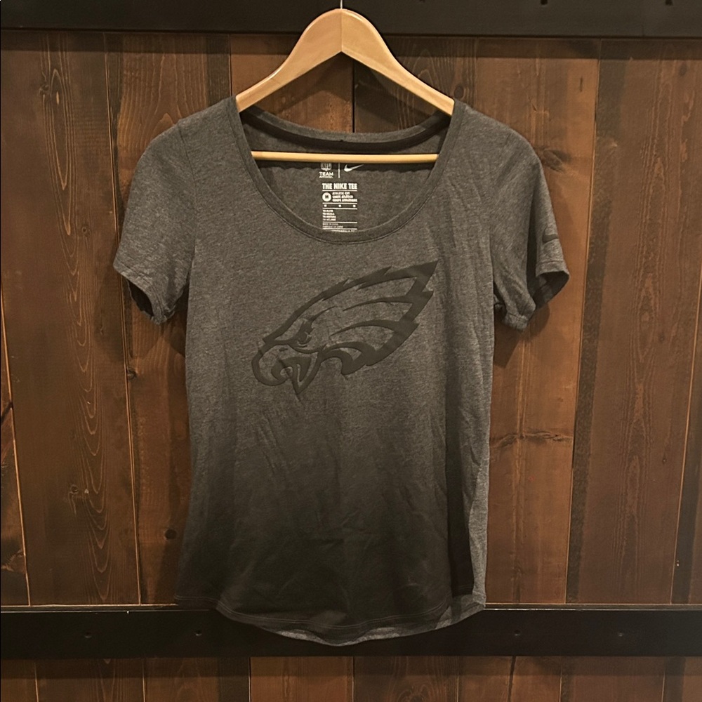 Nike Philadelphia Eagles Athletic Cut Tee Women’s Size M
